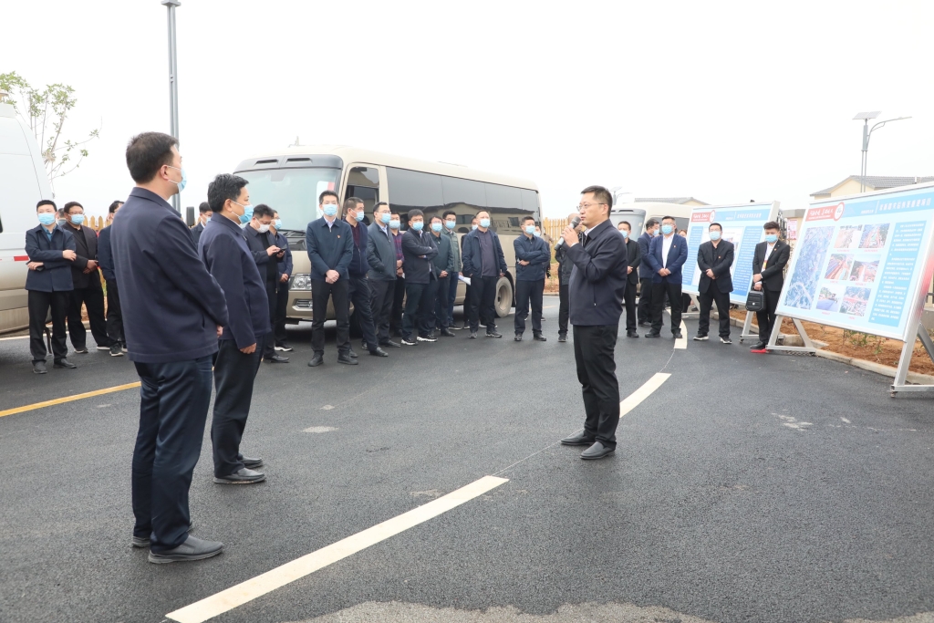 全市第三季度重点工作观摩团到米河镇观摩