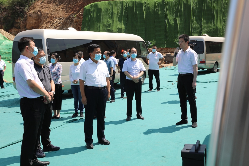 巩义市上半年重点项目观摩团到米河镇实地观摩督导