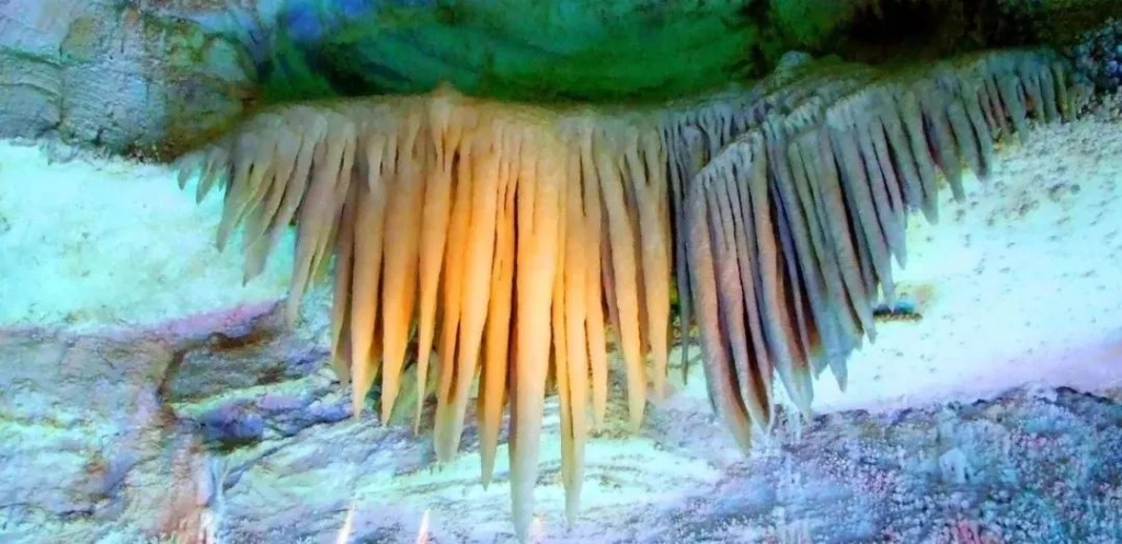 浮戏山宝藏秘境丨隐于地心的“天下第一雪花洞”